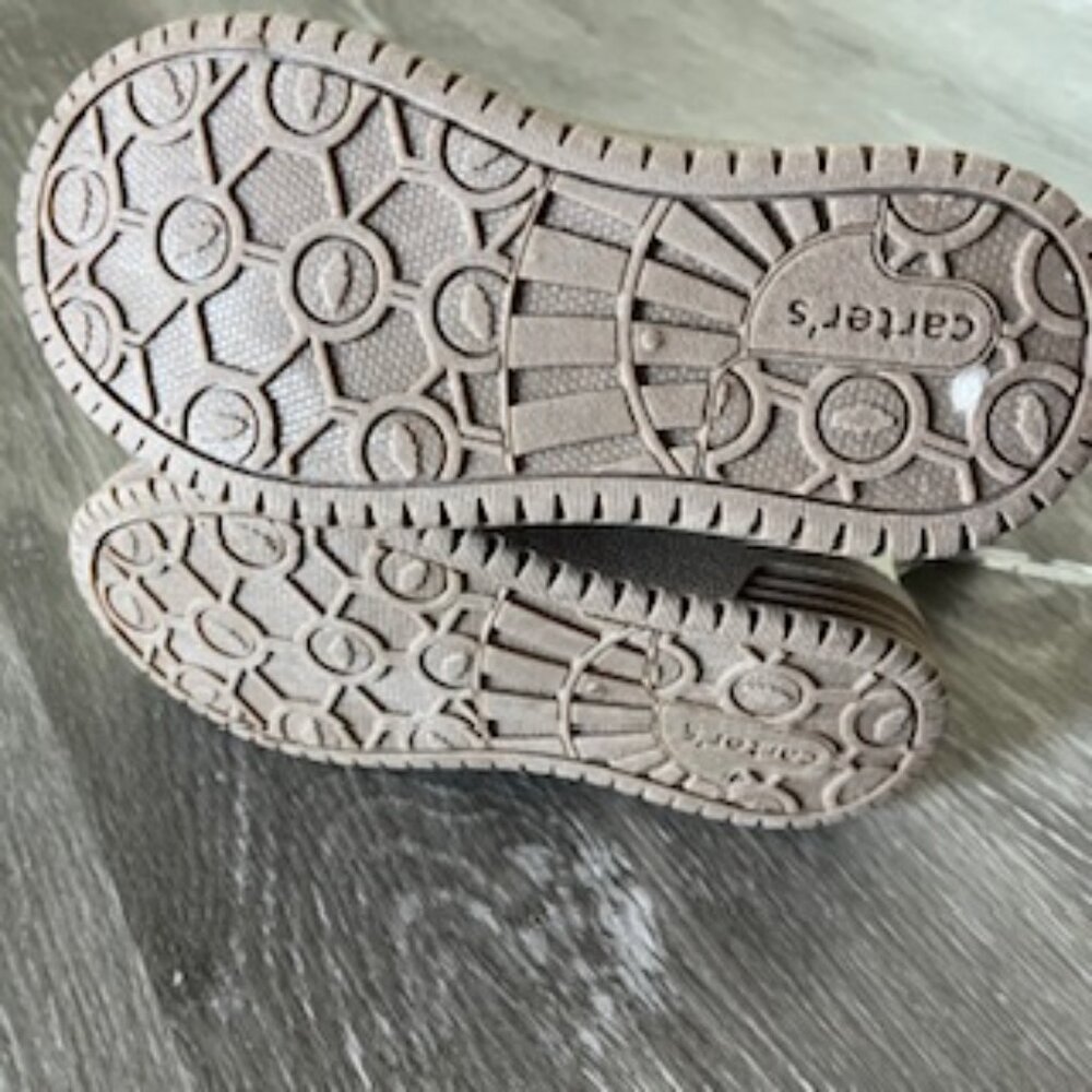 🧡3/15 NWT Carter's White Black Sneakers Kids Boys Unisex 12M - Picture 3 of 8